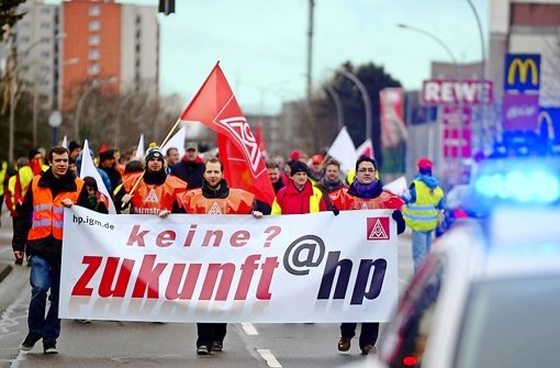 Die Mitarbeiter protestierten für den Erhalt von Rüsselsheim. Foto: IG Metall