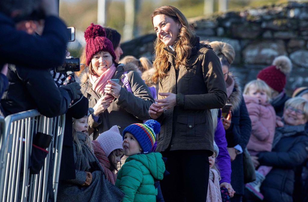 Eine royale Überraschung: Herzogin Kate besuchte am Mittwoch eine Jugendfarm am Rande von Belfast.