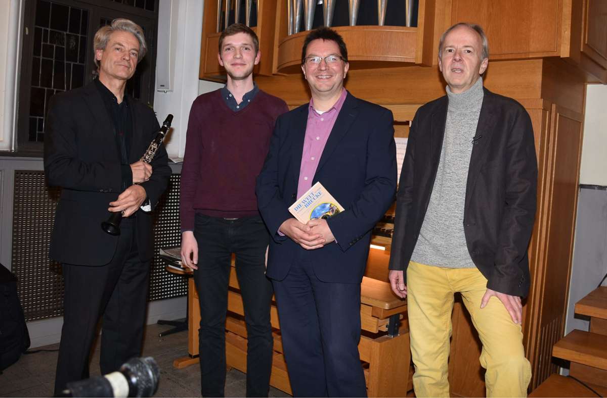 Der letzte Nachtschicht-Gottesdienst mit Michael Blume (zweiter von rechts) ist jetzt  als Mitschnitt erlebbar. Foto: M/athias Kuhn