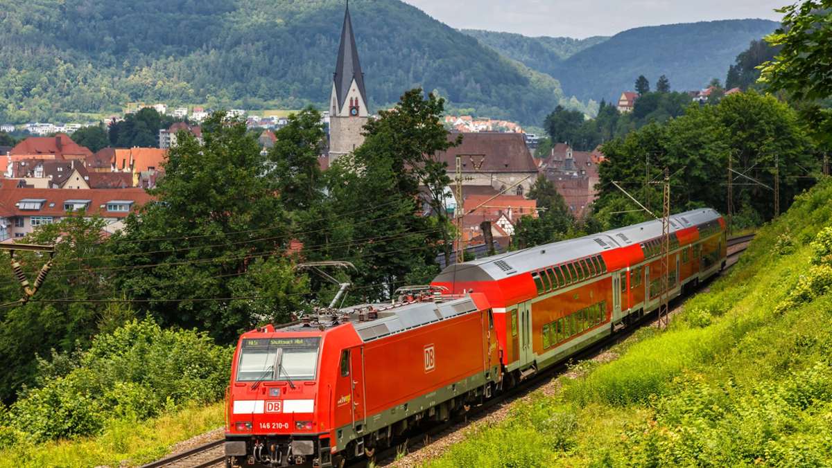 9-Euro-Ticket in Baden-Württemberg: Bahn bietet mehr Platz in Zügen