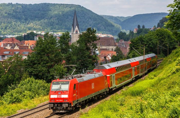 9-Euro-Ticket in Baden-Württemberg: Bahn bietet mehr Platz in Zügen