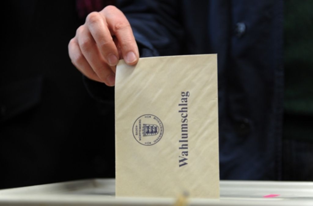 Trotzdem sprach sich die Mehrheit der Baden-Württemberger bei einem Volksentscheid im November 2011 gegen einen Ausstieg des Landes aus dem Projekt aus.