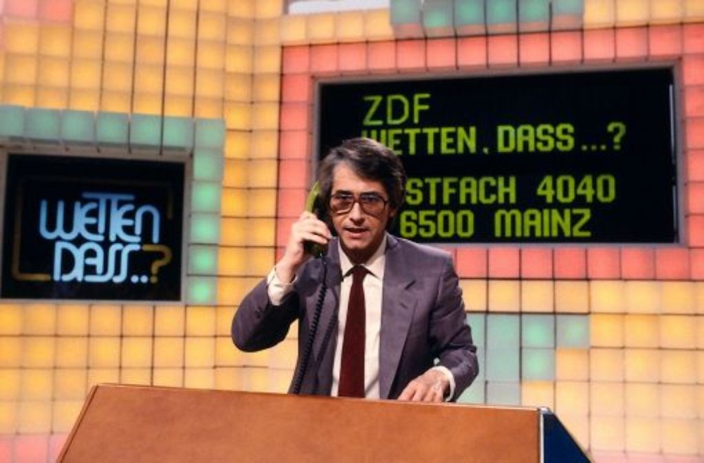 39 Mal - vom 14. Februar 1981 bis zum 4. April 1987 - führt Frank Elstner durch die Show, wie hier am 27. Juni 1981. In den ersten Jahren fehlt ...