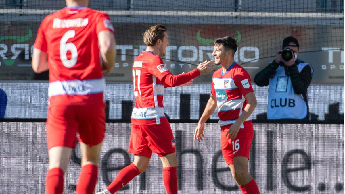  Der 21-jährige Profi aus Fellbach fühlt sich schon ziemlich gut: Nach seiner Verletzungspause will er in Kürze beim Fußball-Zweitligisten 1. FC Heidenheim wieder ins Mannschaftstraining einsteigen. 