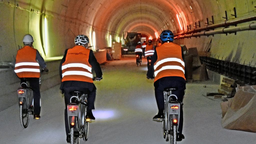 Baustellenbesichtigung in Karlsruhe: 2020 soll der Tunnel fertig sein