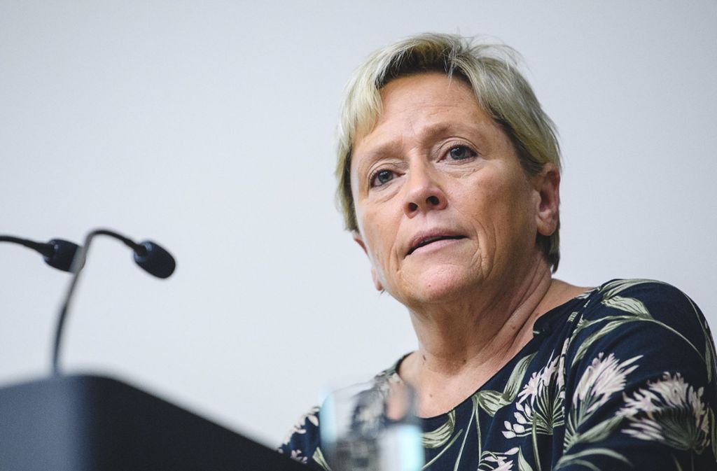 Baden-Württembergs Kultusministerin Susanne Eisenmann (CDU) sucht in ihrem Kampf gegen den Lehrermangel noch nach einem erfolgsversprechenden Mittel.