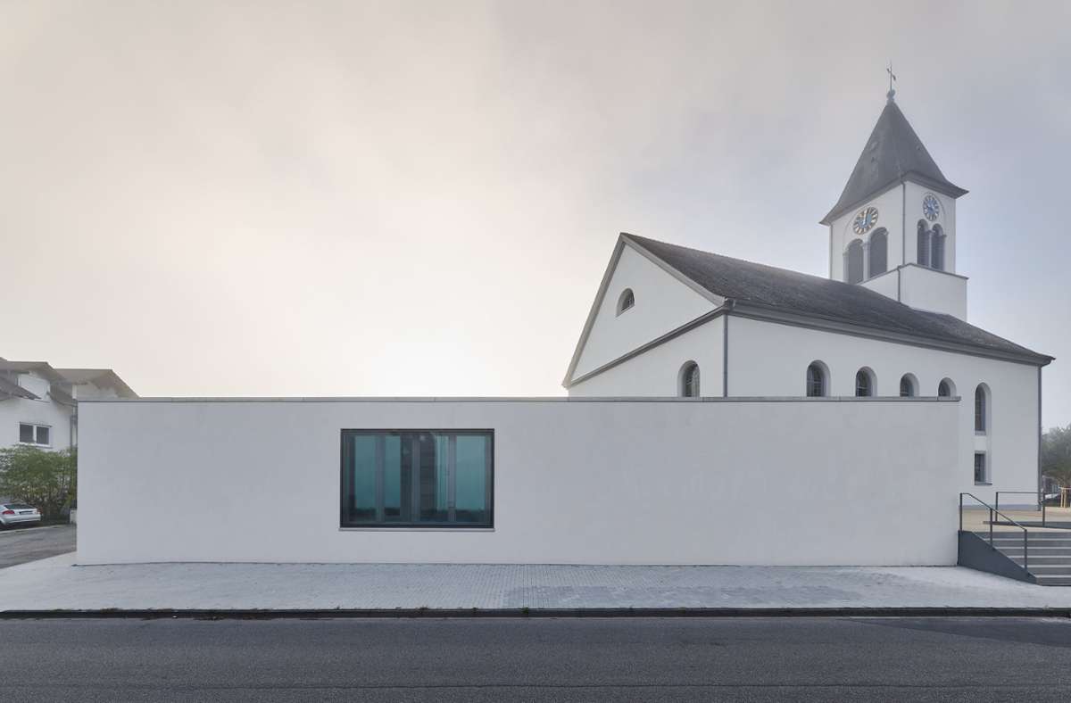 Von M Architekten aus Stuttgart haben die Christuskirche in Kehl umgebaut und erweitert und . . .