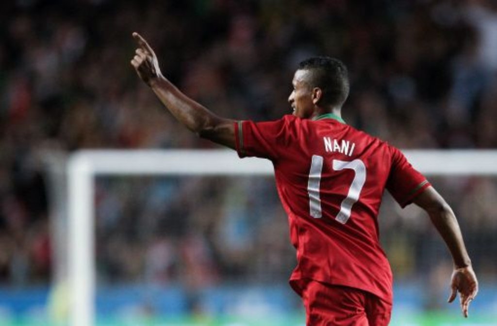 ... der 25-jährige Nani, der seine Fußballschuhe für Manchester United schnürt. Nicht ganz so bekannt ...