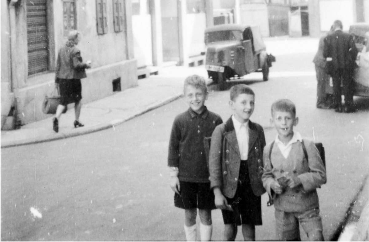 Drei Jungs in Bad Cannstatt 1942. Das Bild findet sich auch im neuen „Stuttgart 1942“-Magazin, ebenso wie die Fotos in der Bilderstrecke.