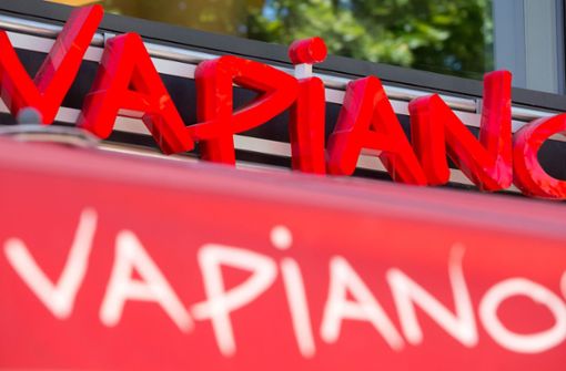 Vapiano steht  zum Verkauf. Foto: dpa/Sebastian Kahnert
