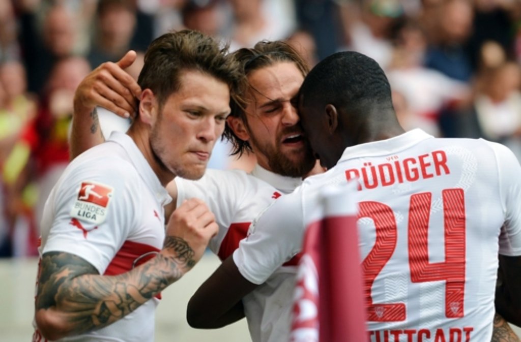 Der Sieg gegen den Hamburger SV war extrem wichtig - aber noch ist der VfB Stuttgart nicht gerettet. Foto: dpa