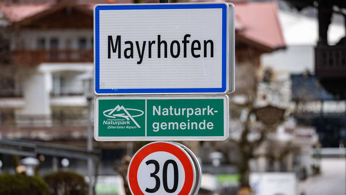  Die südafrikanische Coronavirus-Variante hat die Gemeinde Mayrhofen im Zillertal in Tirol im Griff. Von Samstag an dürfen deshalb nur Personen mit einem negativen PCR-Test das Gemeindegebiet verlassen. 