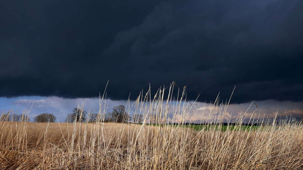 Im nördlichen Franken: Wetterdienst weist vorsichtig auf mögliche Tornados hin