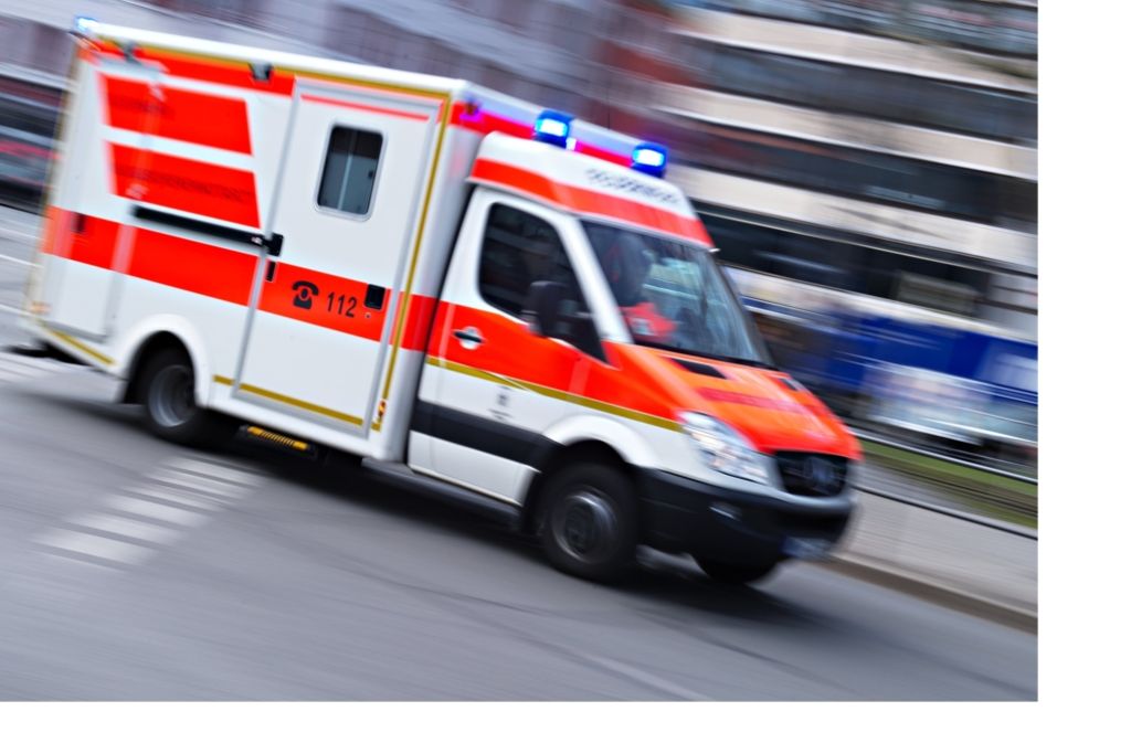 Zwei Menschen wurden am Sonntag bei einem Unfall in Geislingen schwer verletzt. Foto: dpa/Symbolbild