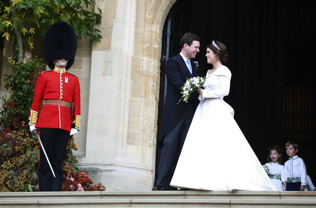 ... im Oktober fand die Hochzeit auf Schloss Windsor statt.