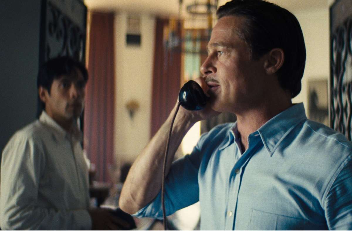 Der erfolgsverwöhnte Jack Conrad (Brad Pitt) bekommt ein Problem, als der Tonfilm aufkommt.
