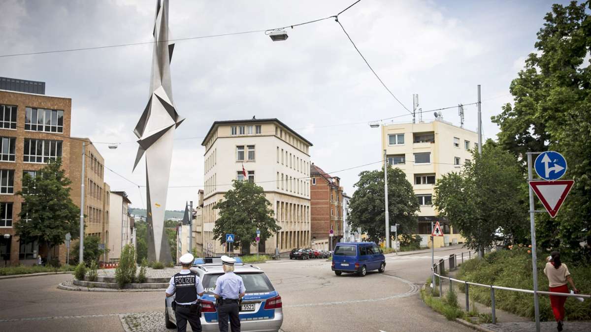 Raub in Stuttgart: 62-Jähriger von Internet-Date und Unbekannten zusammengeschlagen