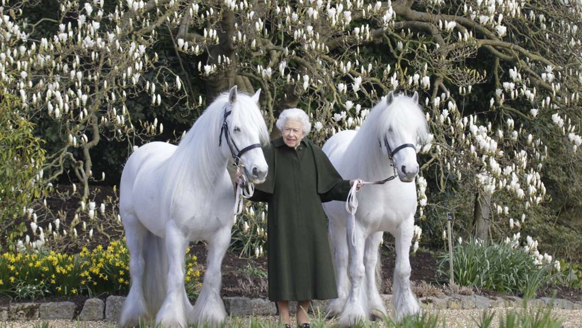 Queen Elizabeth II.: Pferde und Kanonendonner – so feiert die Königin Geburtstag