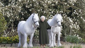 Pferde und Kanonendonner – so feiert die Königin Geburtstag