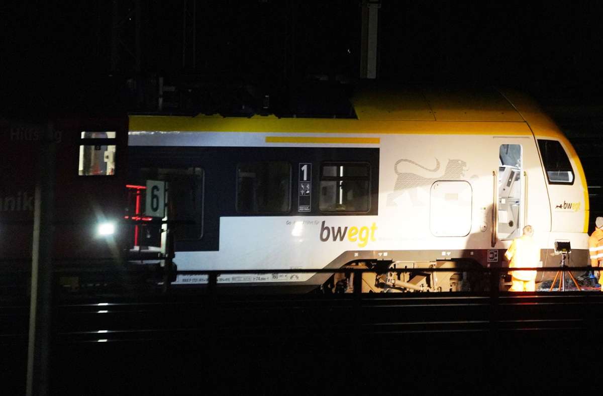 Ein Zug ist am Stuttgarter Hauptbahnhof entgleist. Foto: Andreas Rosar Fotoagentur-Stuttg/Andreas Rosar Fotoagentur-Stuttg