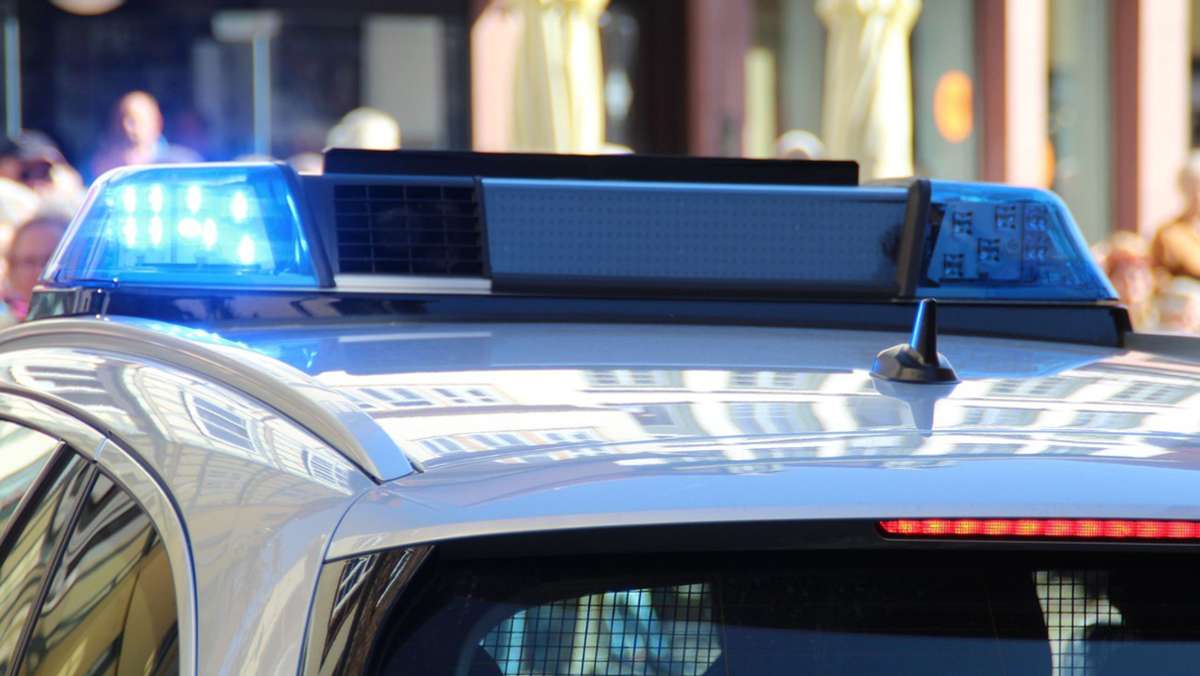 Polizeibericht aus Leonberg: Senior verwechselt Gaspedal mit Bremse