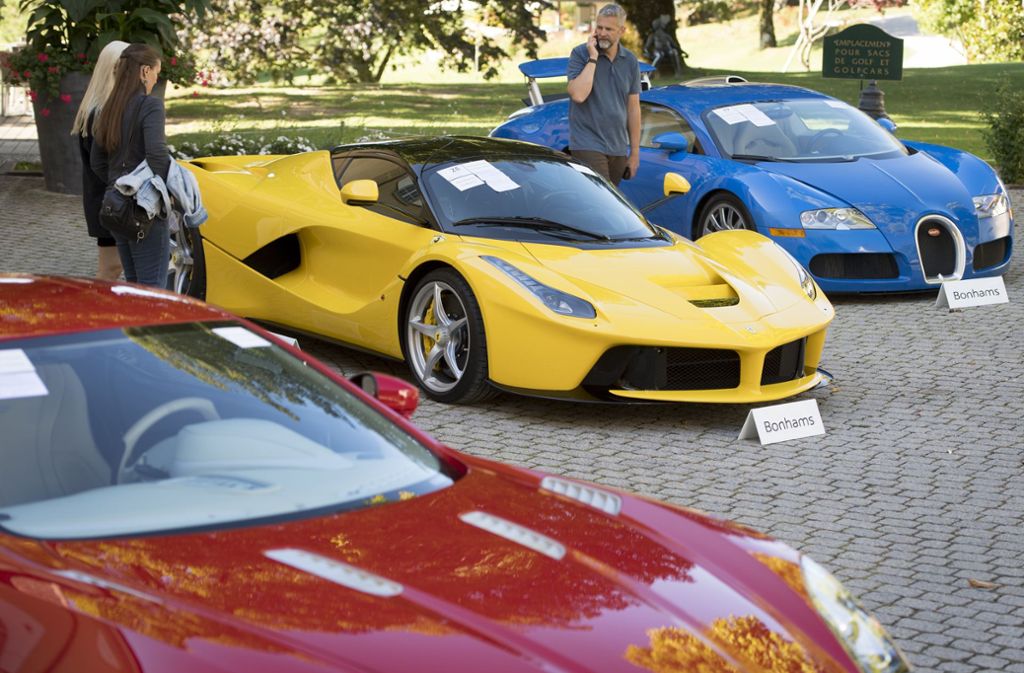 Von links: Aston Martin One-77 Coupe (2011), Ferrari LaFerrari (2015), Bugatti Veyron EB 16.4 Coupe (2010)