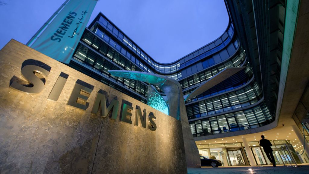  Der Industriekonzern Siemens streicht in seiner Kraftwerksparte weltweit 2700 Stellen, darunter 1400 in Deutschland. 
