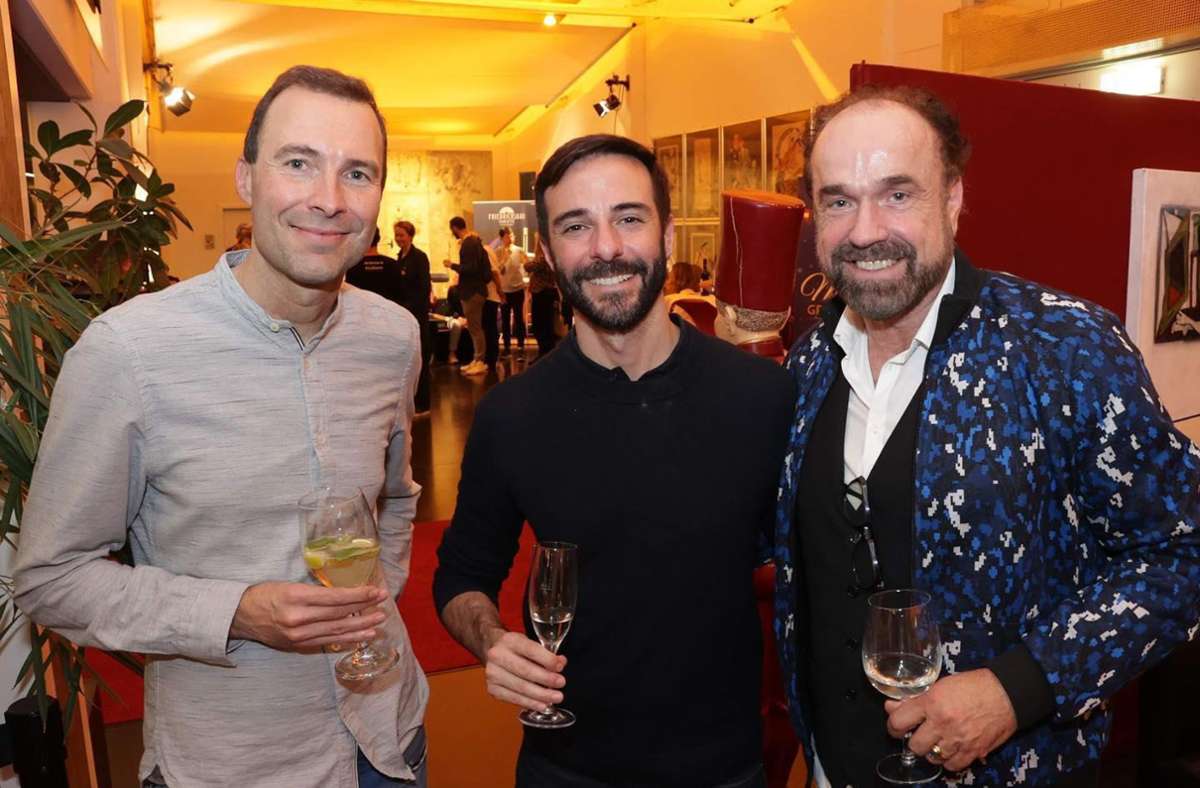 Varieté-Chef Timo Steinhauer, José Desanti und Renitenztheater-Chef Sebastian Weingarten (von links).