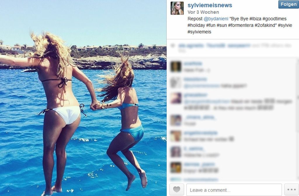 Fernsehmoderatorin Sylvie Meis dokumentierte bei Instagram ihren Badespaß auf Ibiza.