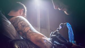 Gottesdienst: Tattoo-Künstler Silas Becks kommt in die Abendkirche in Stuttgart