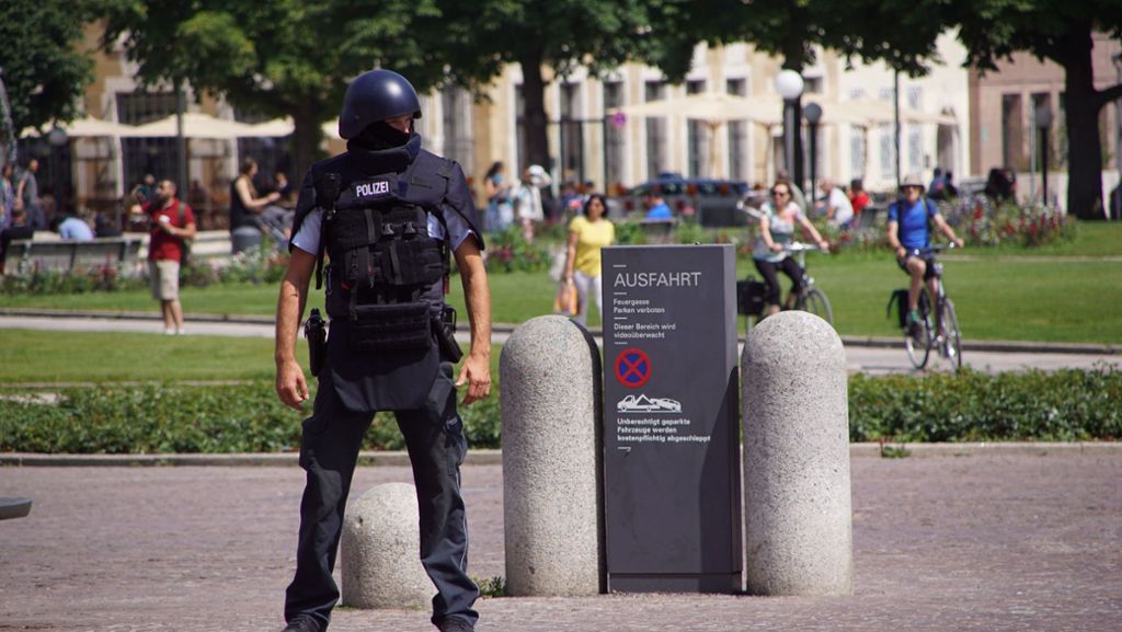Schlossplatz Stuttgart: Großer Sicherheitseinsatz der Polizei
