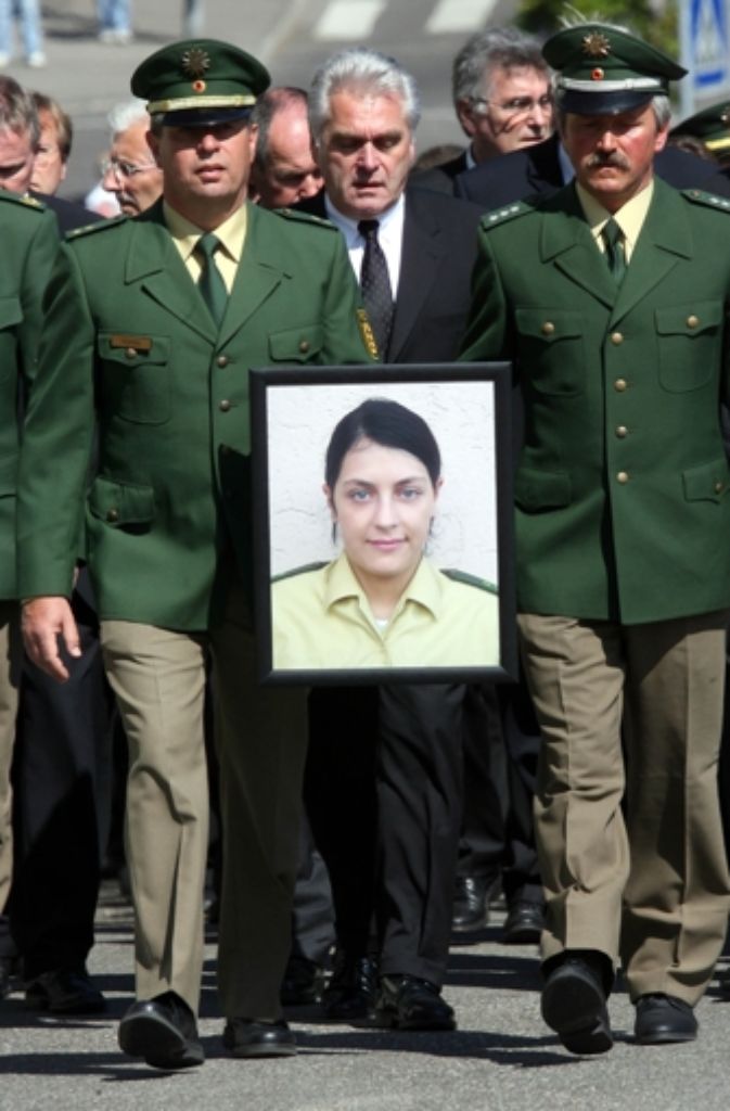 25. April 2007, Heilbronn: Die Polizistin Michèle Kiesewetter (22) wird erschossen, ihr Kollege (24) überlebt schwer verletzt.