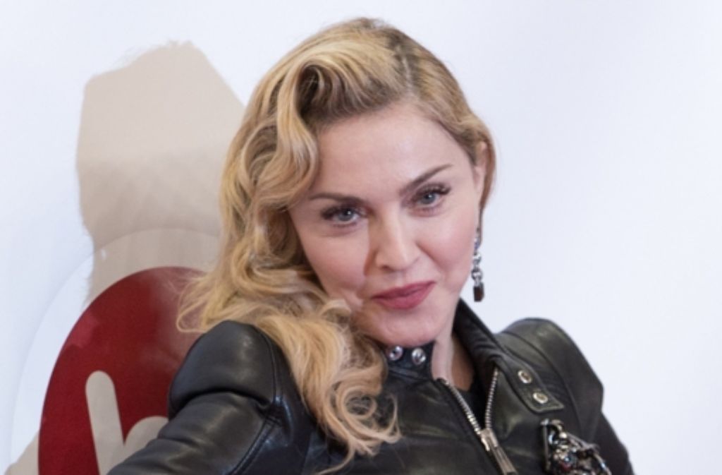 Madonna (bürgerlicher Name: Madonna Louise Ciccone) wurde am 16. August 1958 in Bay City, Michigan geboren. Ihr Vater war Sohn italienischer Einwanderer, ihre Mutter Frankokanadierin.