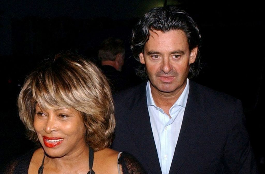 Tina Turner und Erwin Bach werden sich dieses Jahr Geschenke aus Seide schenken. Zum vierjährigen Hochzeitstag feiern Ehepaare nämlich die seidene Hochzeit.
