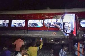 Indien: Mindestens 120 Tote bei Zugunglück