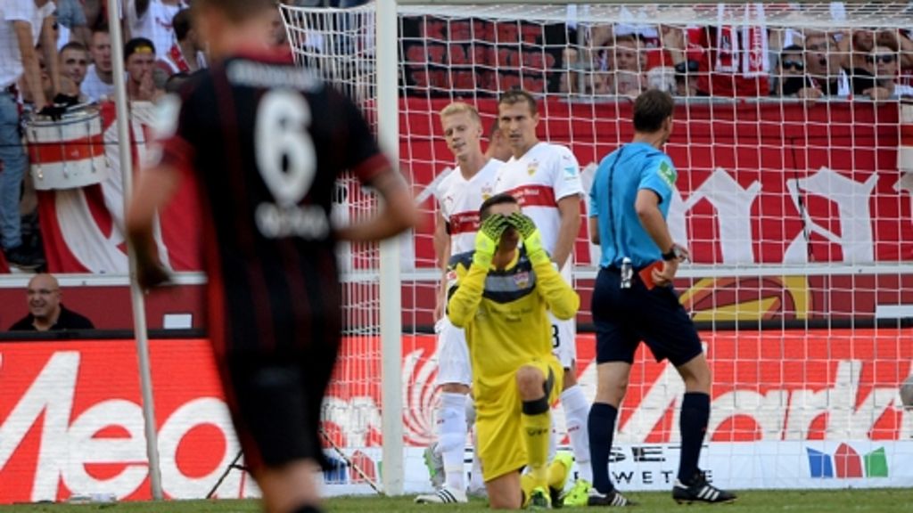  Drei Spieltage, keine Punkte: Der VfB Stuttgart könnte zu Beginn der Saison nicht schlechter dastehen. Gegen Eintracht Frankfurt verlor er nun zu Hause 1:4. 