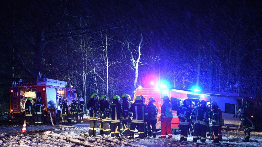 Kreis Ravensburg: Drei Tote bei Flugzeugabsturz - Schnee erschwert Bergung
