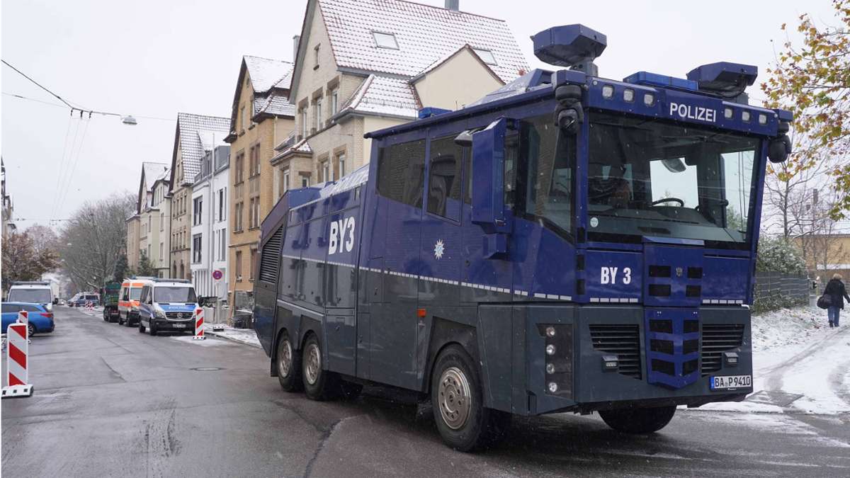 Eritrea-Konflikt in Stuttgart: Polizei bringt Wasserwerfer in Stellung