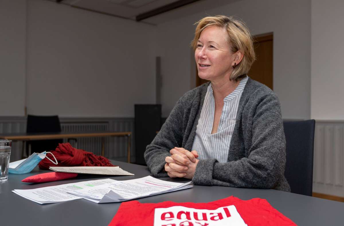 Die Herrenberger Gleichstellungsbeauftragte Birgit Hamm will einen Leitfaden zu geschlechtergerechter Sprache erarbeiten. Foto: Eibner/Drofitsch