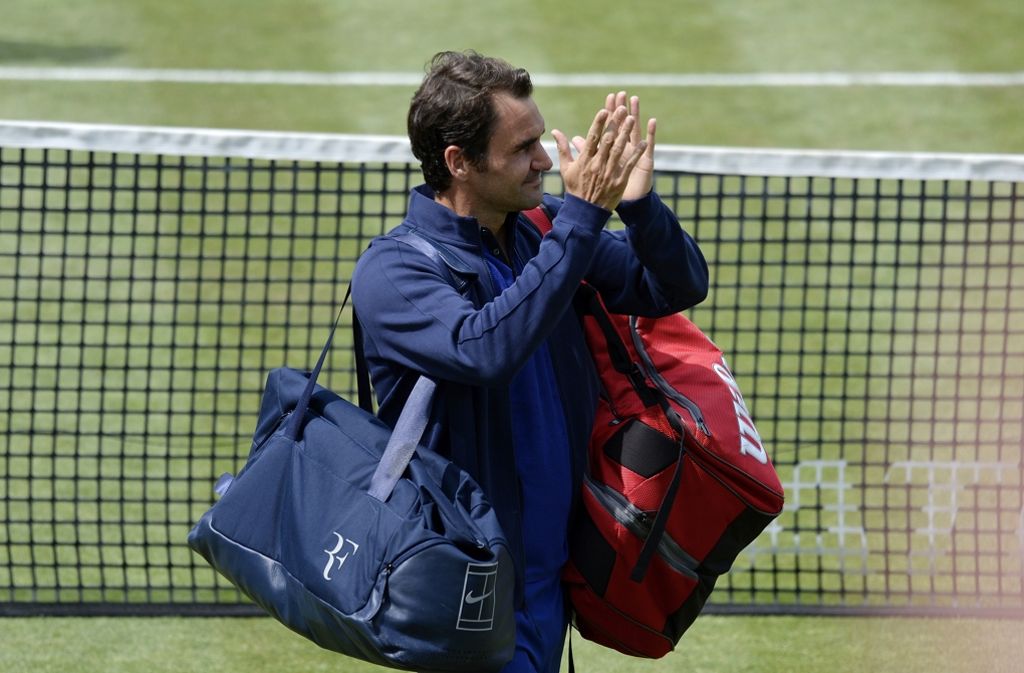 Federer bedankt sich beim Stuttgarter Publikum.