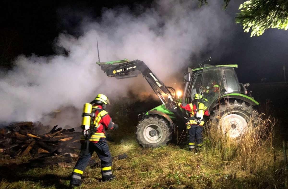 Am 22. Dezember 2018 brannte in Aichwald ein Holzstapel – ebenfalls mutmaßliche Brandstiftung.