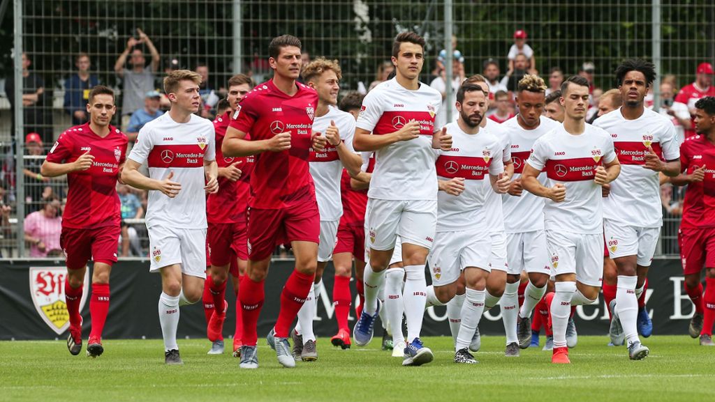  Der VfB Stuttgart hat die Vorbereitung auf die kommende Saison aufgenommen. Wir waren bei der Trikotpräsentation und dem Showtraining dabei – unser Liveblog aus dem Robert-Schlienz-Stadion zum Nachlesen. 