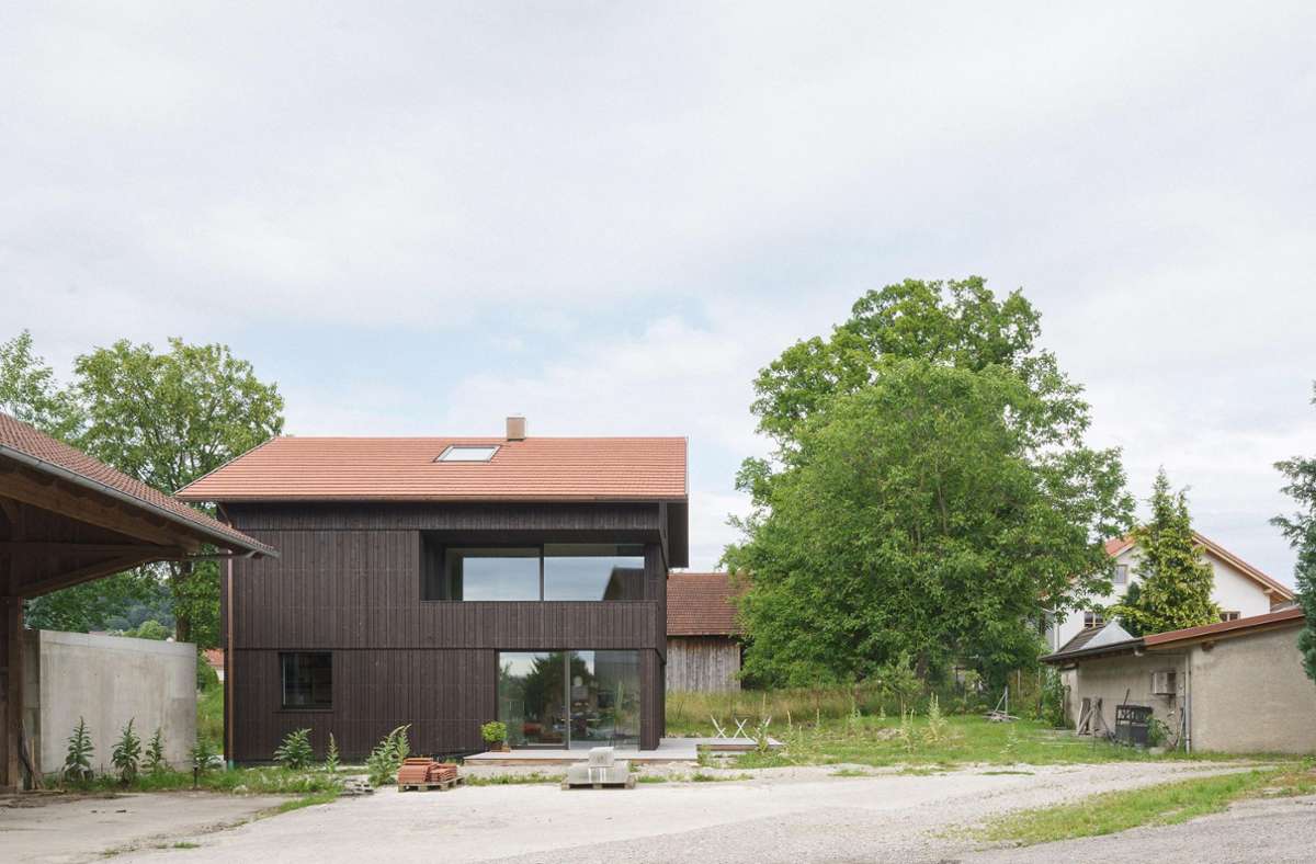 Ein Beispiel für Nachverdichtung: Dieses Einfamilienhaus, entworfen von Christian Groß, steht auf einem Grundstück in zweiter Reihe in Pähl im oberbayerischen Landkreis Weilheim-Schongau.