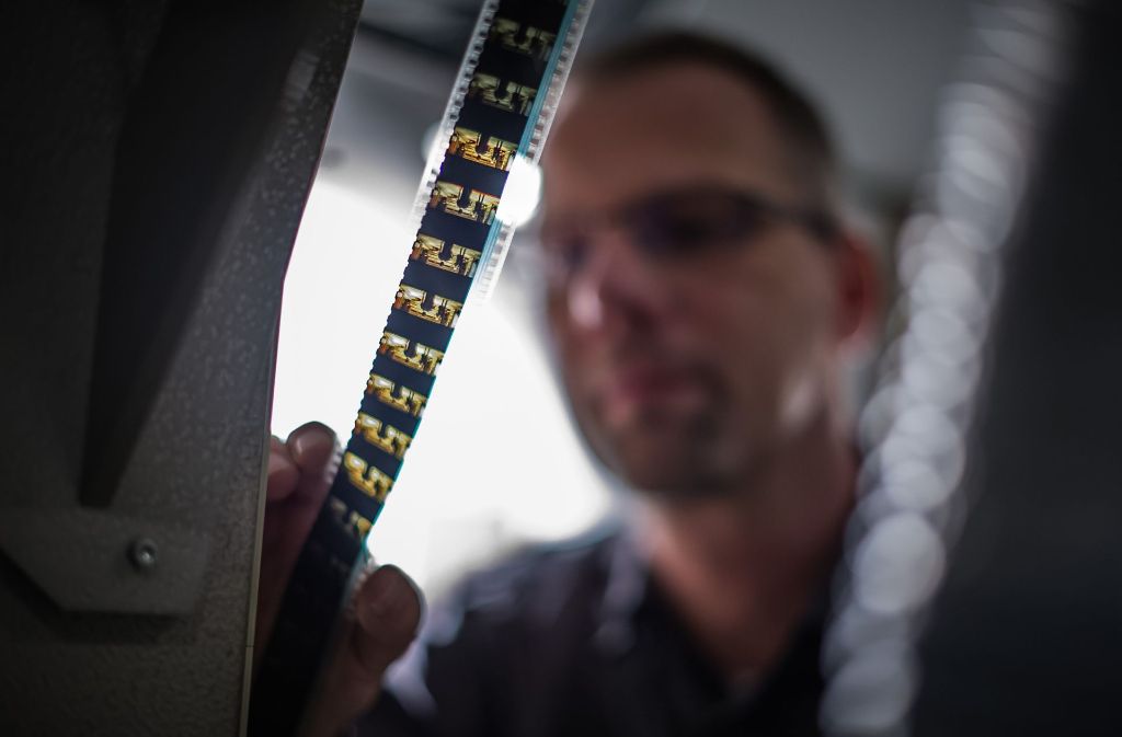 Frank Schiele ist seit Jahrzehnten fasziniert von der Kinotechnik.