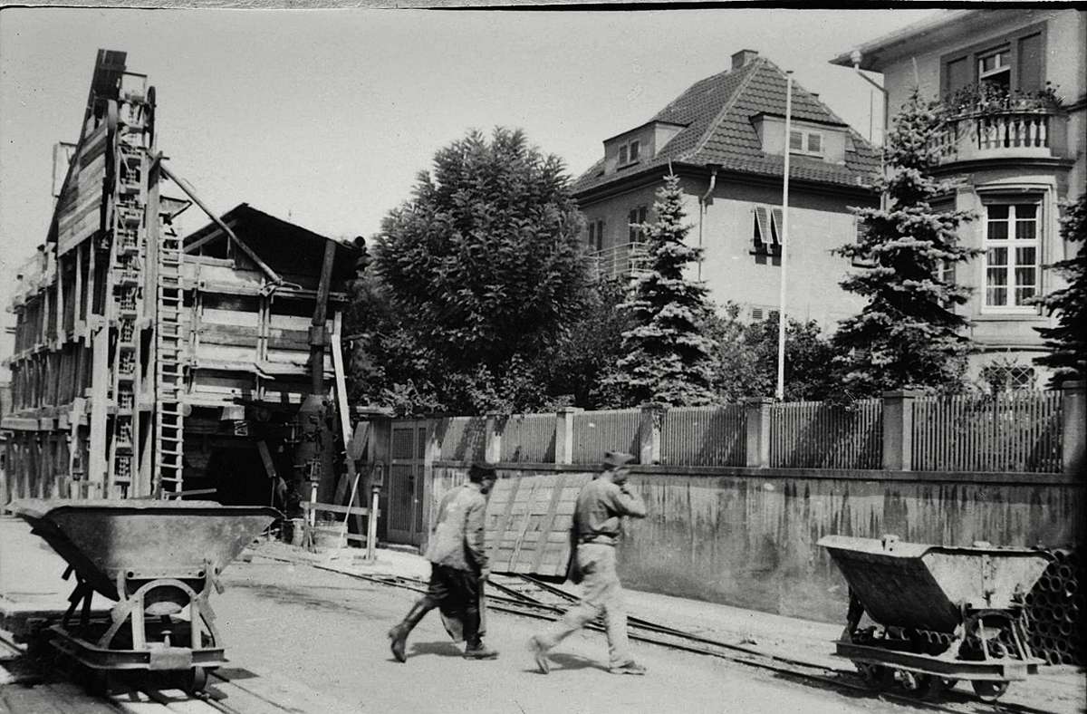 Der Stollen in der Mirabellenstraße war 1942 gerade im Bau. Weitere Bilder von dieser und anderen Schutzbauten zeigt die Bildergalerie