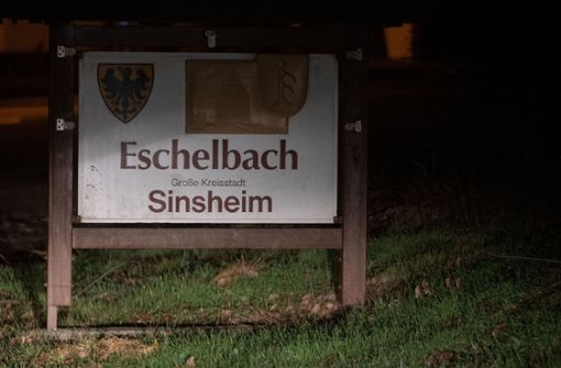 Ein 14-Jähriger steht im dringenden Tatverdacht, einen 13-Jährigen in Sinsheim-Eschelbach mit einem Messer getötet zu haben. Foto: dpa/Marijan Murat