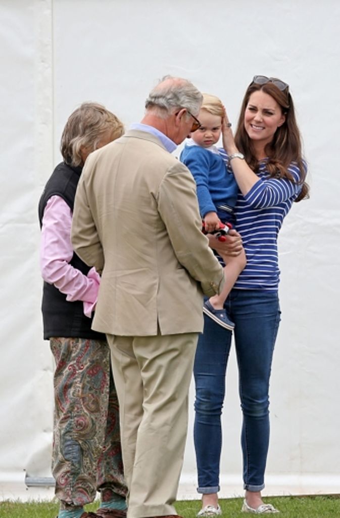 Prinz Charles, eine unbekannte Frau, Prinz George und Herzogin Kate
