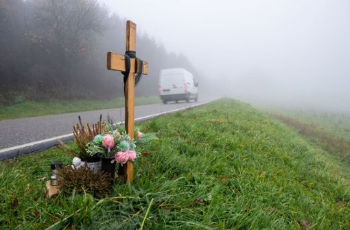 An einer Straße  bei Kusel wurden  Ende Januar zwei Polizisten im Dienst getötet. Foto: dpa/Harald Tittel