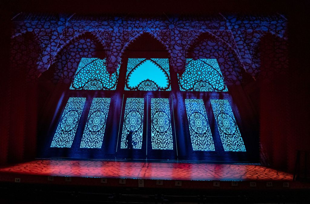 Das Musical soll die Zuschauer in drei Welten entführen: Den Palast des Sultans...