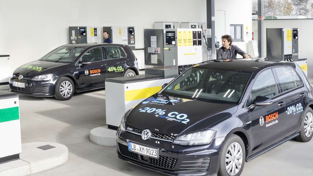  Bosch stellt seine Werktankstellen auf ein neues Benzin um, das gemeinsam mit Shell und VW entwickelt wurde. Wann ist es an normalen Tankstellen verfügbar? 